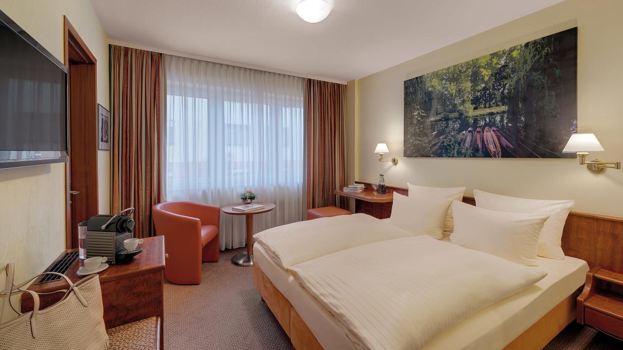 Hotel Am Kupferhammer Тюбинген Экстерьер фото